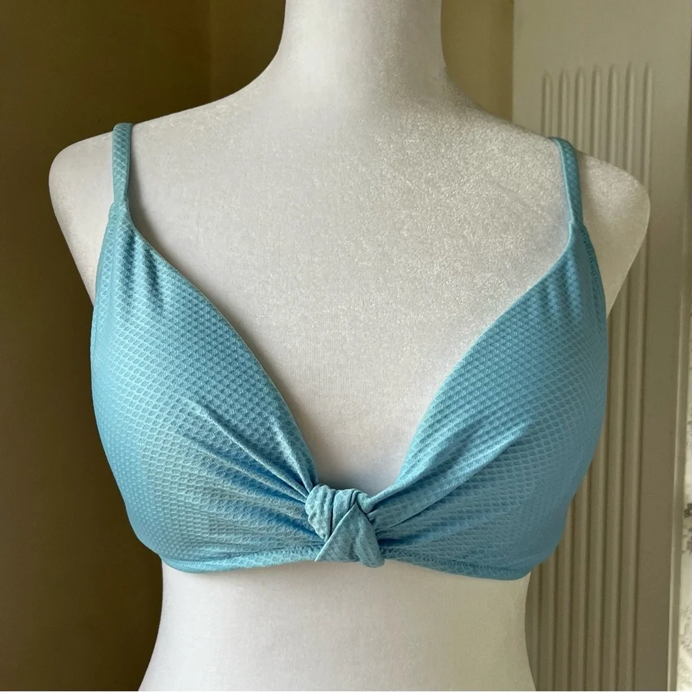 Shade & Shore knot front textured triangle bikini top 36B light blue